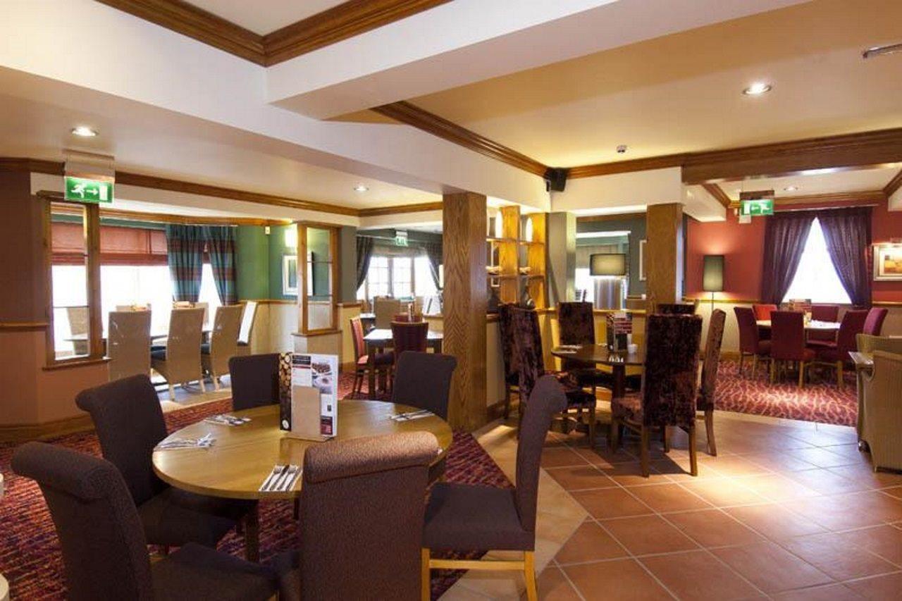 Premier Inn Rugeley Exterior foto